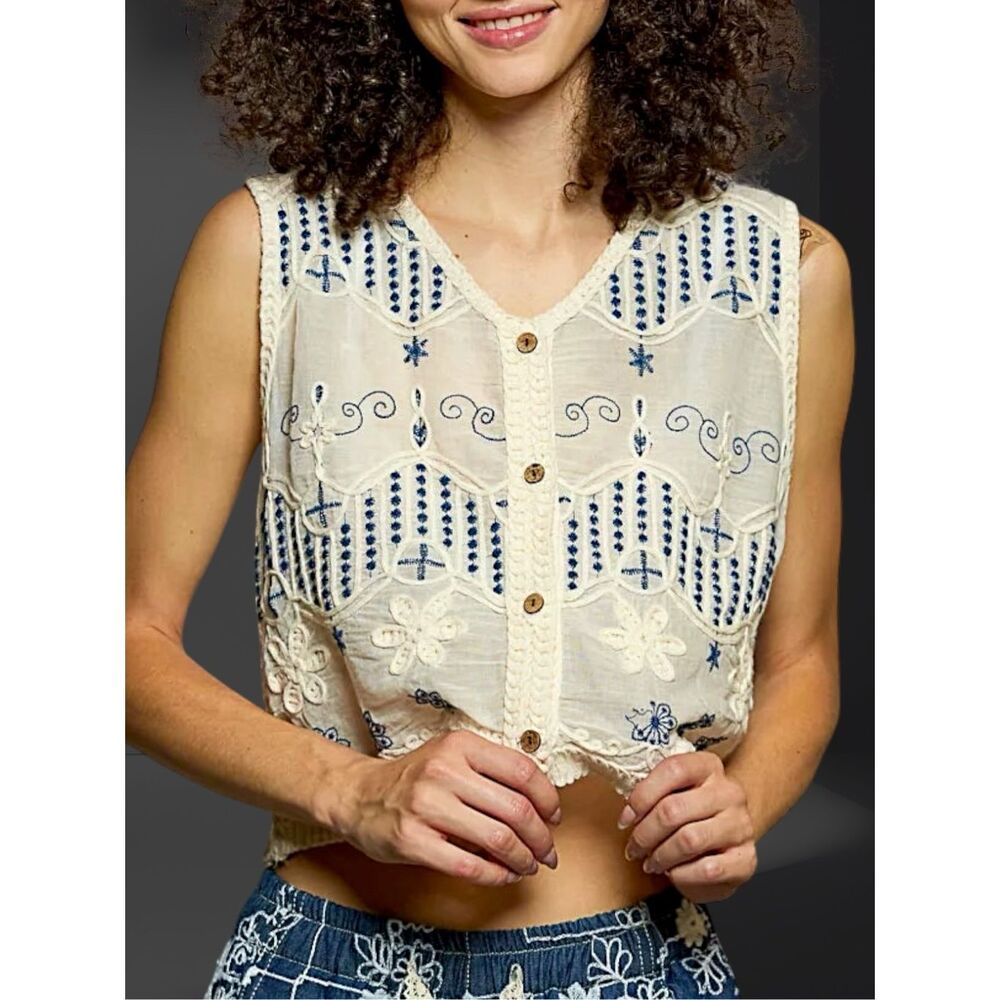 POL Crochet Vest Embroidered Floral Boho Cropped Button Front Ivory Sleeveless - Picture 2 of 11
